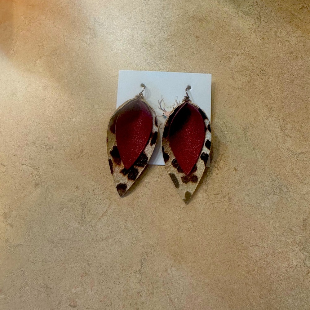 - Averee Grace Designs Burgundy and leopards print leather earrings NWT